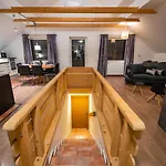 Apartma Vester - Large 3-bedroom Near