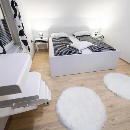 Daire Apartma Vester - Large 3-bedroom Near Bled