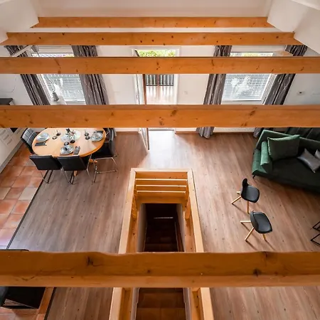 Apartma Vester - Large 3-bedroom Near Daire Bled