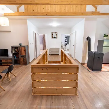 Apartma Vester - Large 3-bedroom Near Appartement *