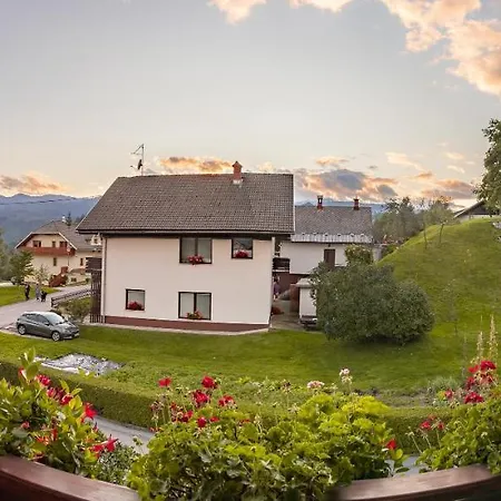 Apartma Vester - Large 3-bedroom Near