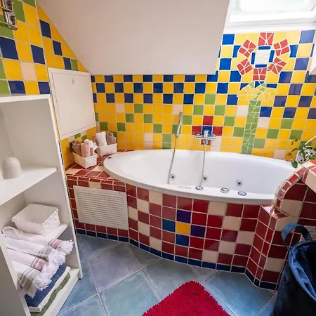 Daire Apartma Vester - Large 3-bedroom Near Bled