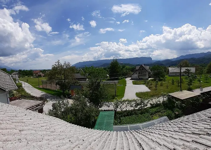 アパート Apartma Vester - Large 3-bedroom Near *