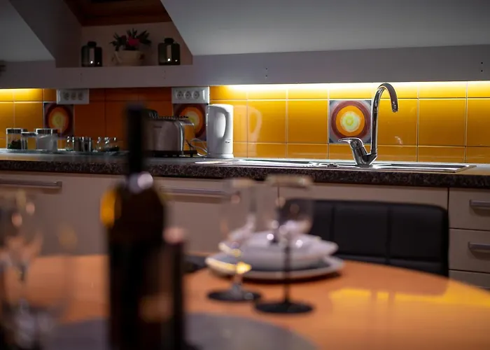 Apartamento Apartma Vester - Large 3-bedroom Near *