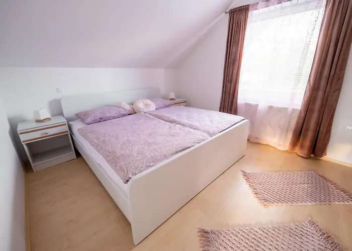 Apartma Vester - Large 3-bedroom Near Bled