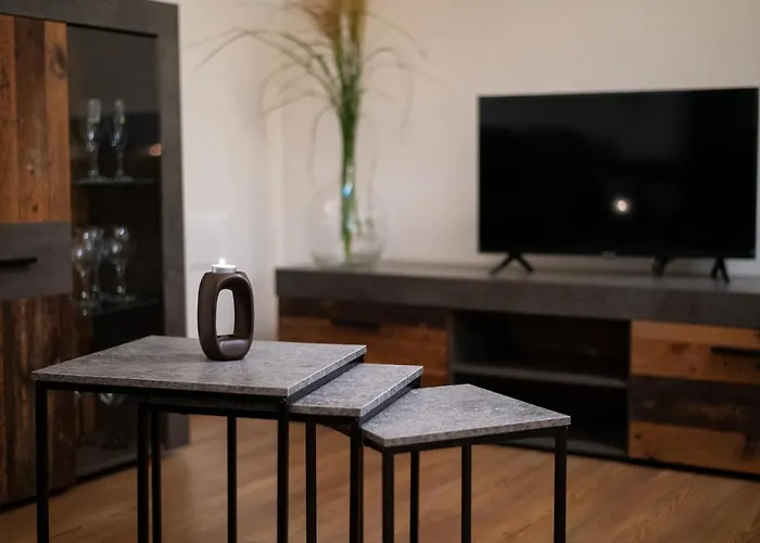 Apartma Vester - Large 3-bedroom Near Apartamento