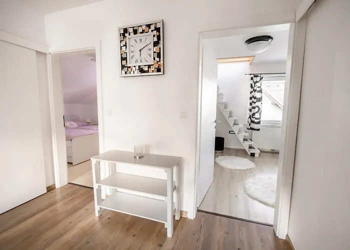 Apartma Vester - Large 3-bedroom Near * Bled